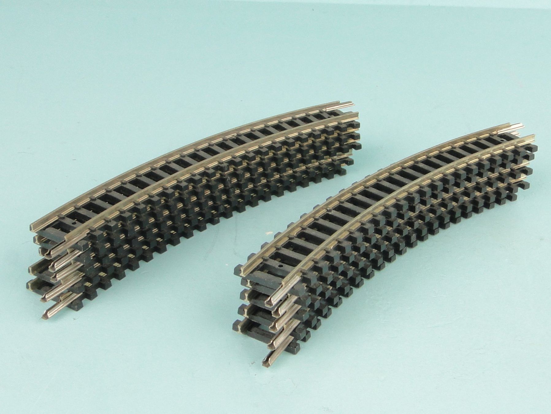 Trix Modelleisenbahnen: Minitrix Spur N 10 x 4912 gebogenes Gleis – Gebraucht aus Bülach von cann11