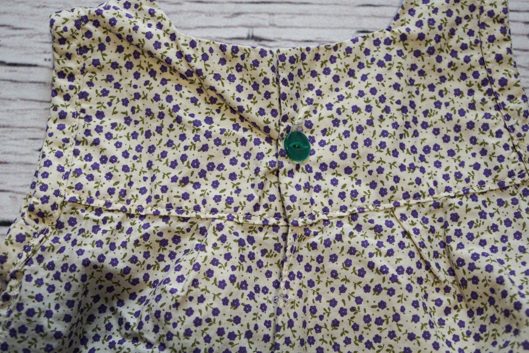 Vestiti & Gonne: Handgemachtes Kleid mit Blumen Gr.74/80 – Usato da Zürich venduto da sambaum 3