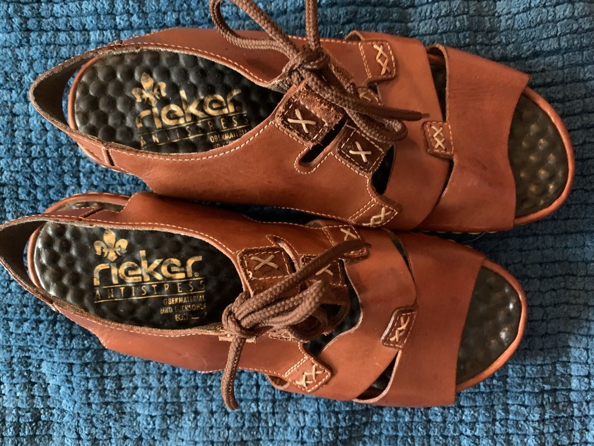 Rieker Scarpe da donna: RIEKER Sandale aus Leder gr 38 – Usato da Gutenswil venduto da Bregenzer8610 3