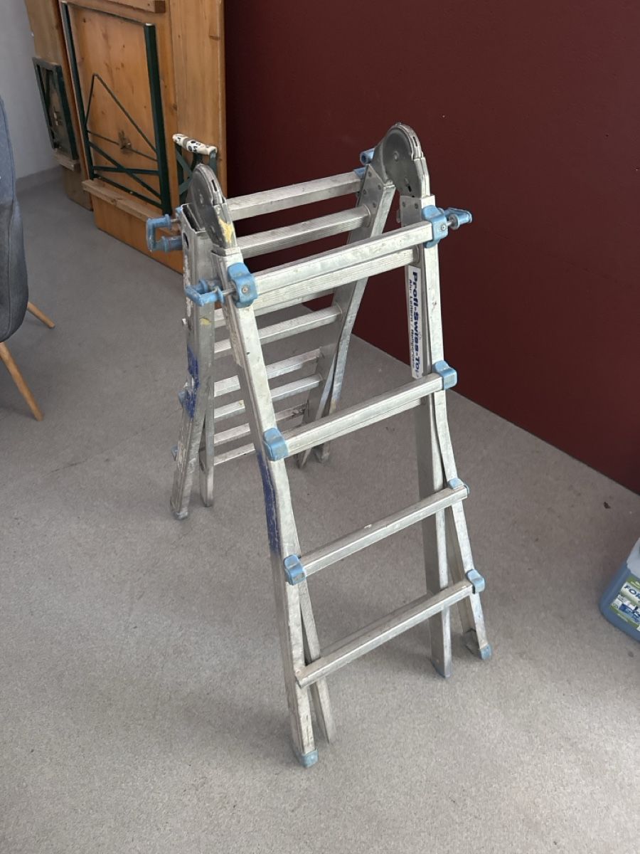 Scale: Aluminium Leiter Klappbar Profi-System  – Usato da Bischofszell venduto da McLuca81 1