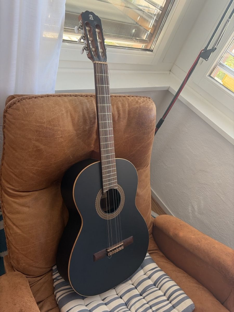 Alhambra Instruments de musique: Gitarre, klassisch, Alhambra – D'occasion à Uster par qwerti3 5