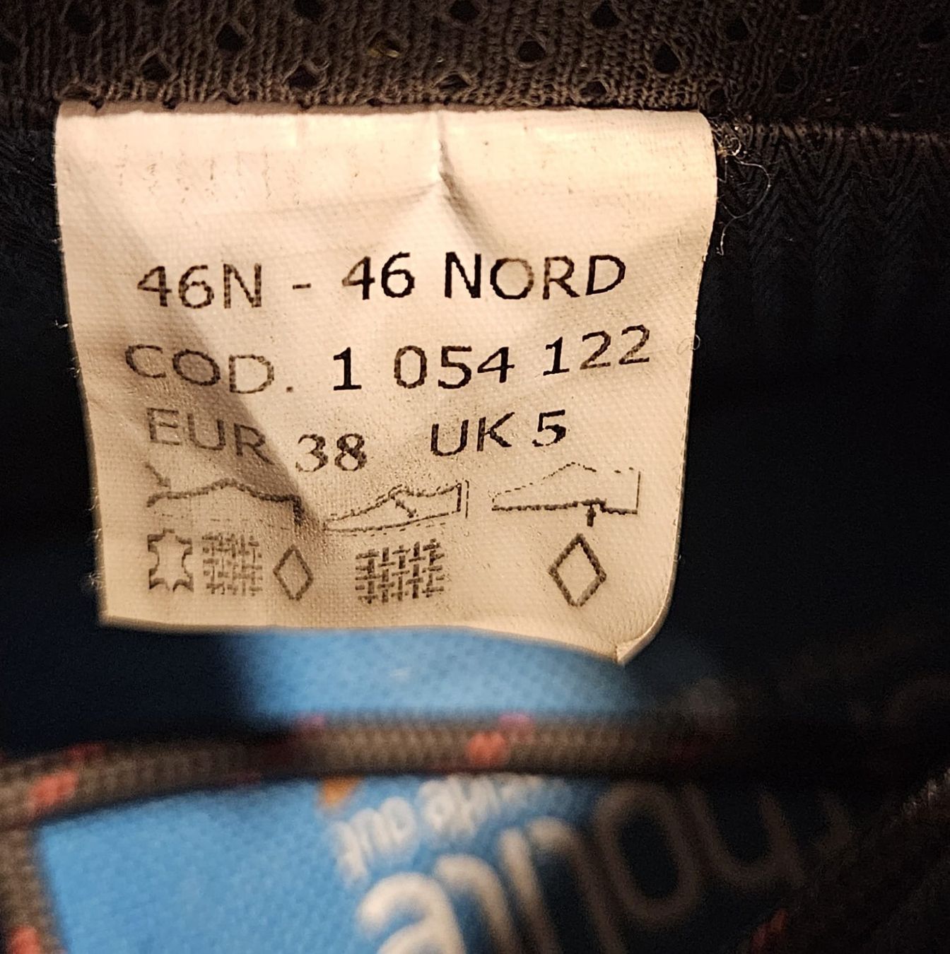 46 Nord Scarpe da uomo: Chaussure de marche 46 nord  taille 38 – Usato da Aubonne venduto da Bluebird2 2