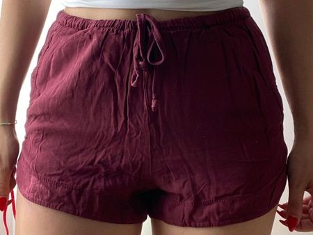Bordeauxrote Sommer-Shorts von Brandy Melville, One Size