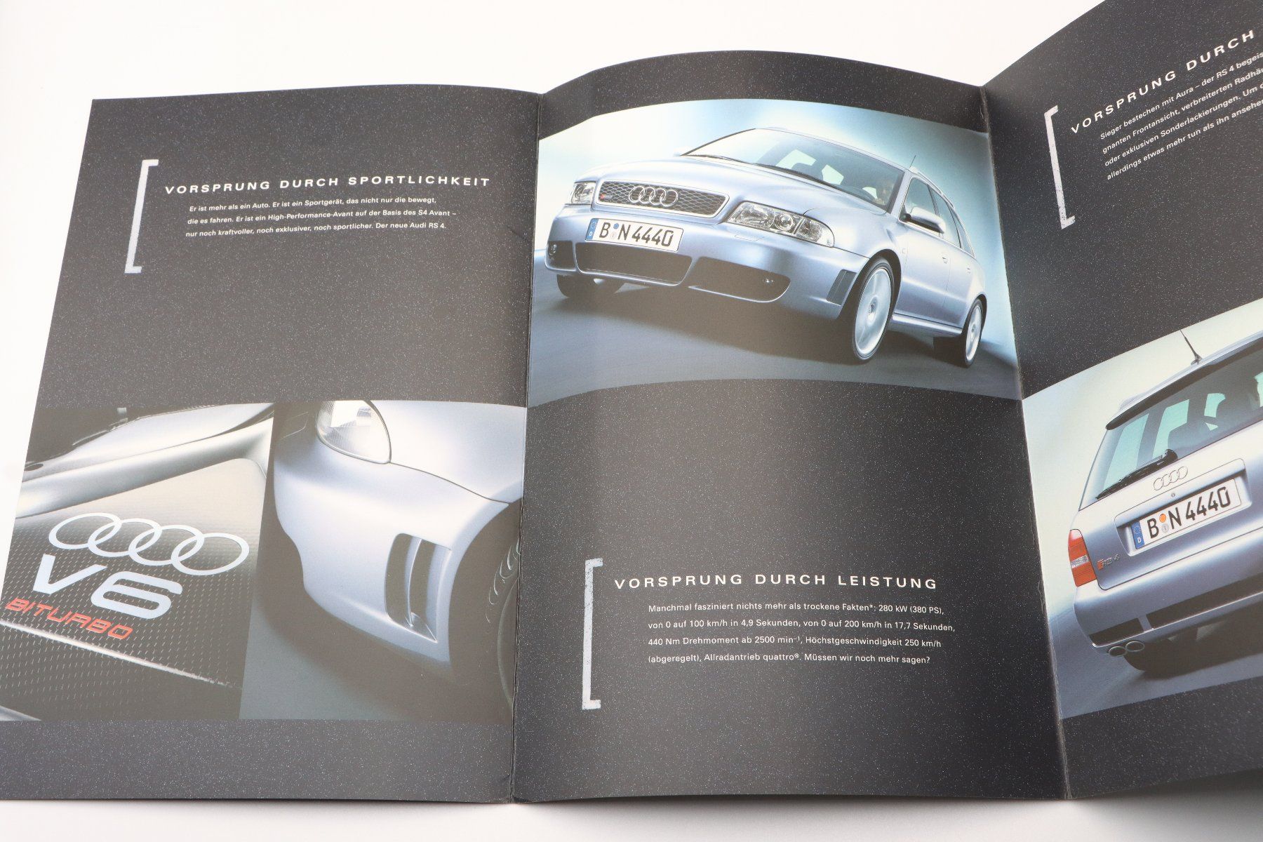 Audi Documenti: Audi RS4 Avant B5 1999 Prospekt + Datenblatt – Usato da Bühl b.Aarberg venduto da Collectorpassions 4