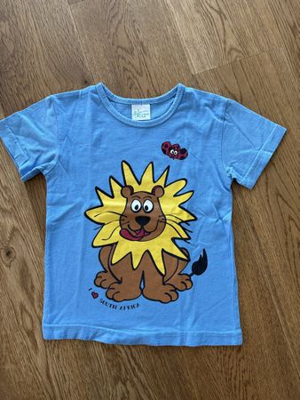 Süsses T-Shirt mit Löwe-Motiv, Grösse 98/104