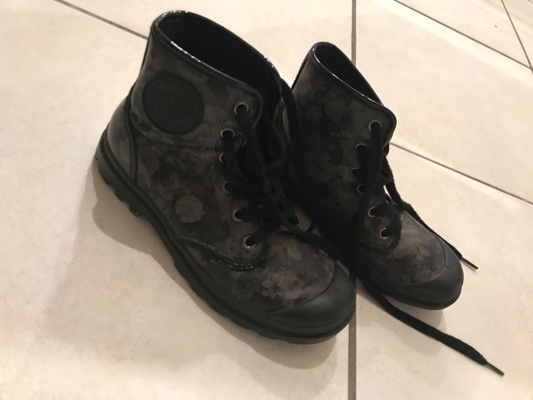 Scarpe da donna: Schuhe stiefeletten schwarz Grösse 37 – Usato da Grüningen venduto da kleiderstar 4