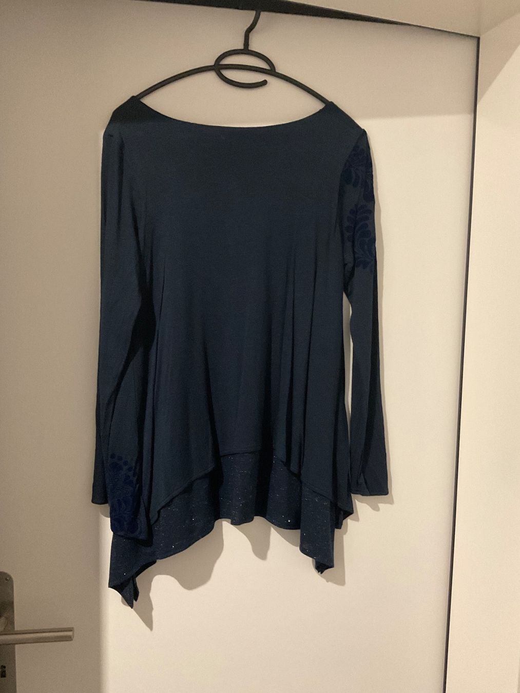 Desigual T-shirt: Desigual Langarmshirt – Usato da Erlinsbach SO venduto da Adica 2