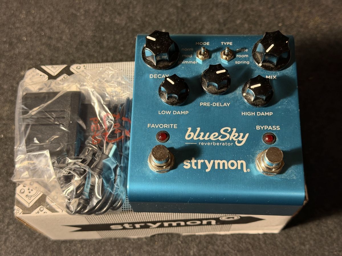 Strymon Musikinstrumente: Strymon blueSky Reverberator V1 – Gebraucht aus fey von Caductilometre