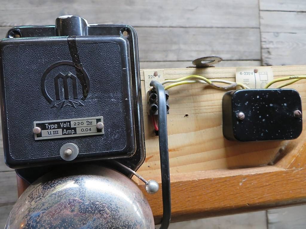 Uhren: Signal Uhr,Mutteruhr,Regulator,Elektroanschluss – Gebraucht aus Langrickenbach von zwiebel03 3