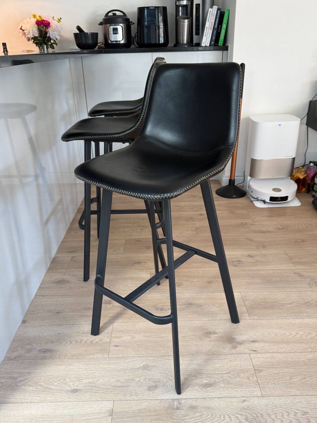Sgabelli: Barhocker 3er Set Schwarz Kunstleder Metall – Usato da Unterengstringen venduto da tob_7bhx 4