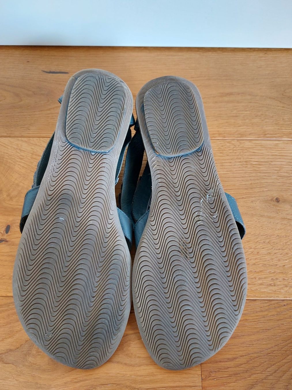 Tamaris Damenschuhe: Echt Leder Sandalen Tamaris, Gr. 40 – Gebraucht aus Titterten von fra_v27g 4