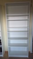 Büchergestell und Regal