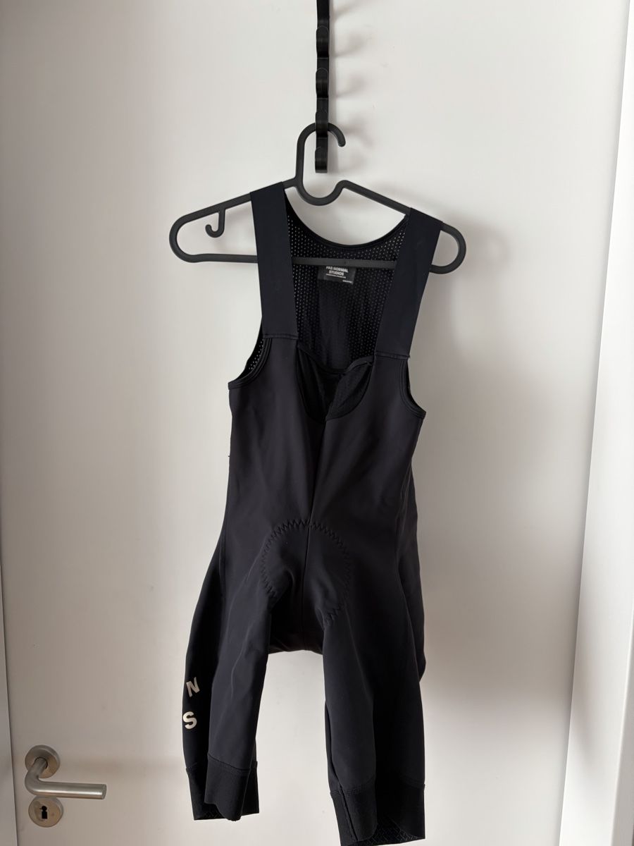 Pas Normal Studios Pantalons: Pas Normal Studios Bib Shorts  – Neuf (Voir description) à Zürich par von_sj9s