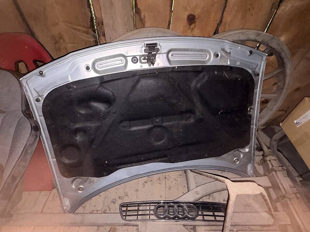 Tutti pezzi di ricambio auto: Motorhaube A3 8L – Usato da Lungern venduto da pas_25kg