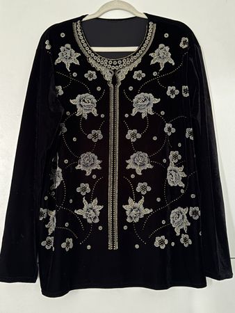 Damen Bluse mit Blumenstickerei Grösse XL