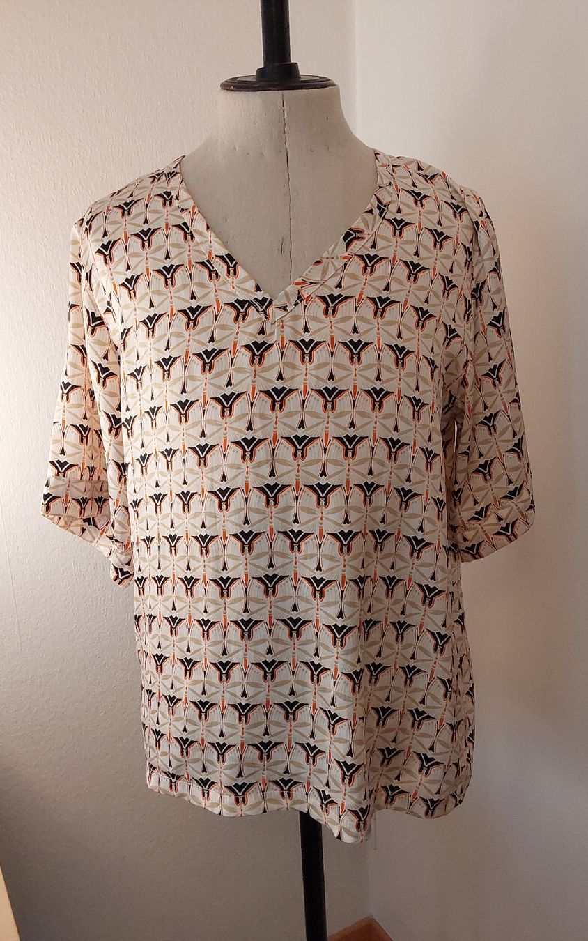 Blusen: Bluse Shirt 36 Polyester – Gebraucht aus Köniz von scopello12