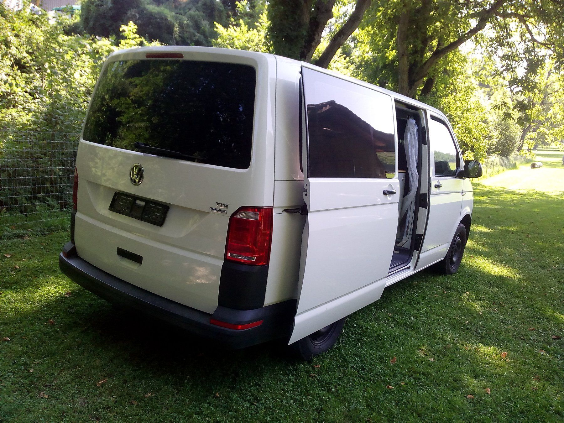 VW Véhicules de camping: VW T6, Camper, 2017, TDI – D'occasion à Igis par lebi 1