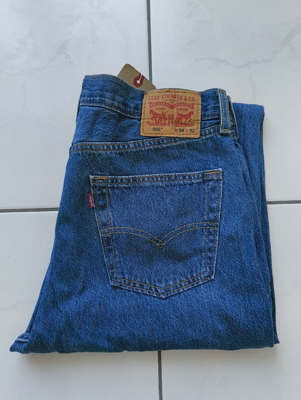 Levi's Jeans: Levi's 565 Jeans W34 L32 – Neu und originalverpackt aus Uitikon Waldegg von PJLS1