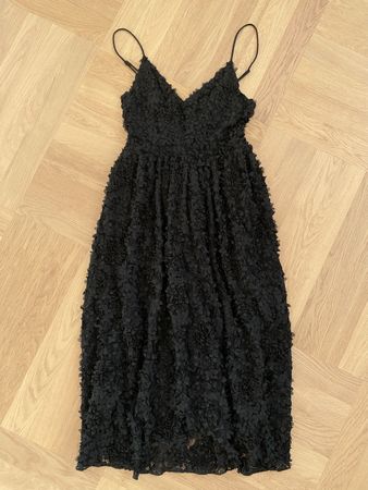 Schwarzes Cocktailkleid Spitze Blumenmuster, Gr. S