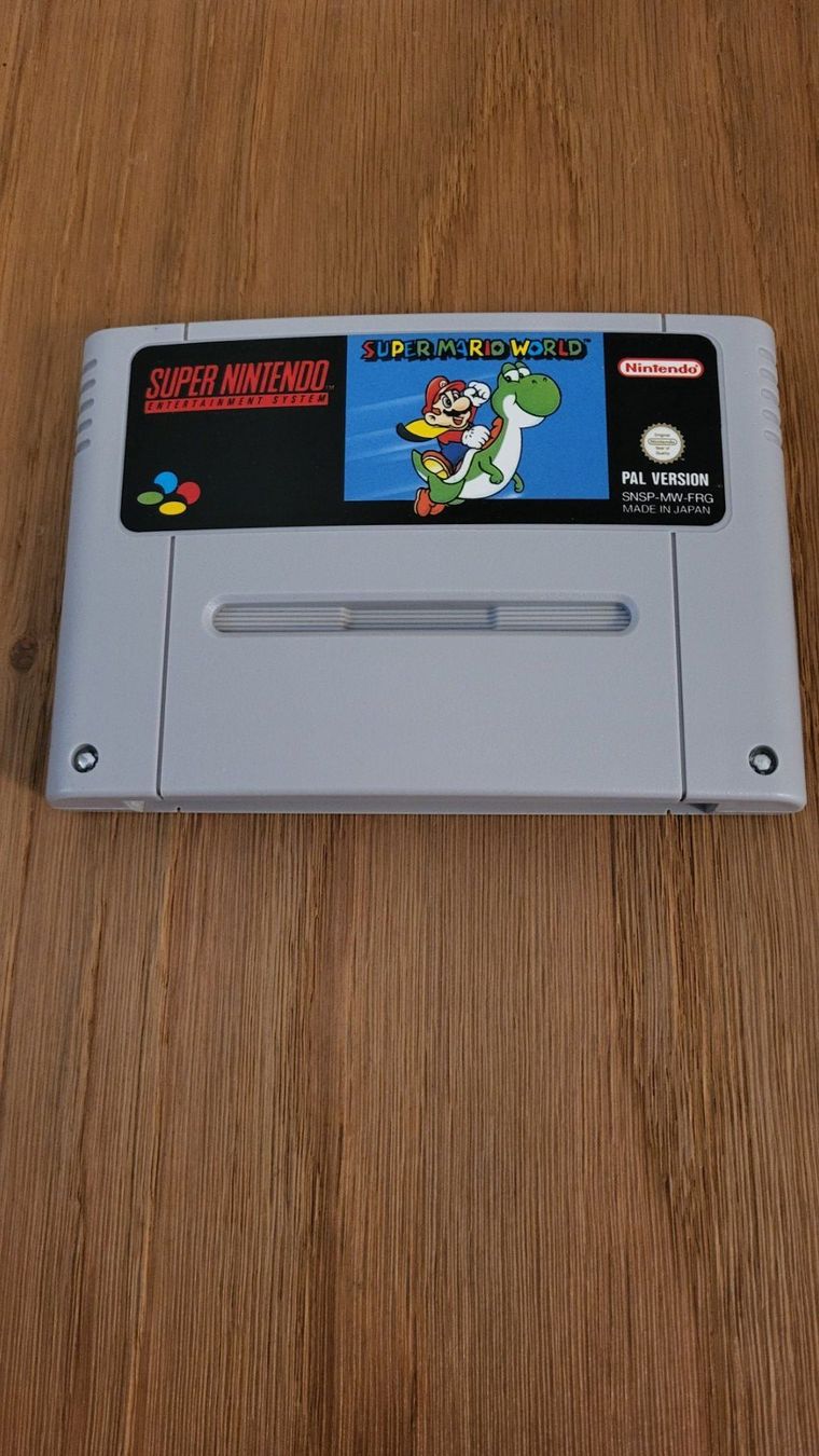Nintendo Giochi: SNES - Super Mario World – Usato da Münsingen venduto da DigitaleSpielecke