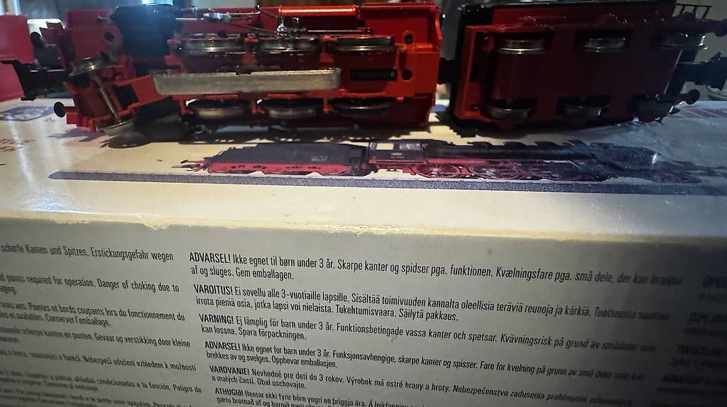 Modellini di ferrovie: Märklin BR24 mit Tender – Usato da Thayngen venduto da Bosslolo 3