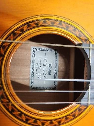 Musikinstrumente: Yamaha CG120 A – Gebraucht aus Diepoldsau von Callfire