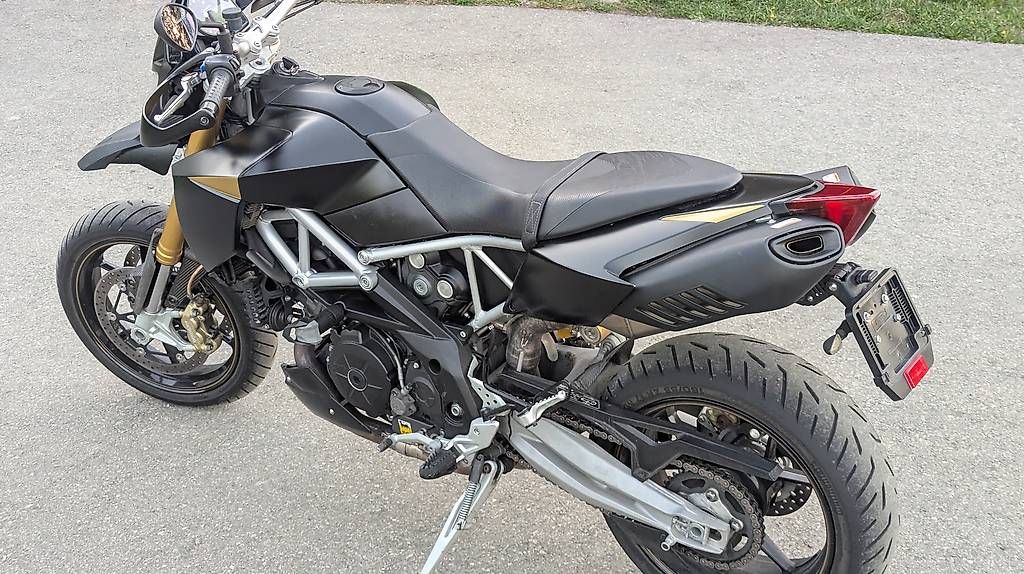 Strada: Aprilia Dorsoduro 1200 – Usato da Trogen venduto da hot-dog 6