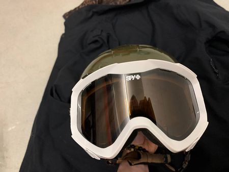 Ski / Snowboard Helm Encore Gr. S inkl. Skibrille Spy