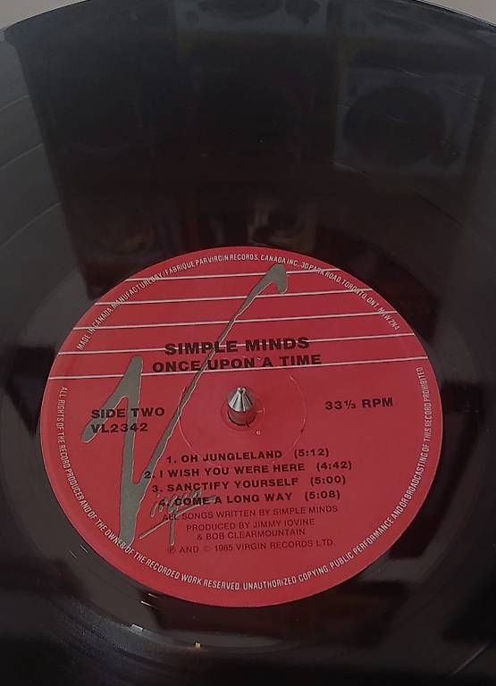 Dischi in vinile: SIMPLE MINDS:"ONCE UPON A TIME"(1985)LP – Usato da NENDELN venduto da Vinylandmote 2