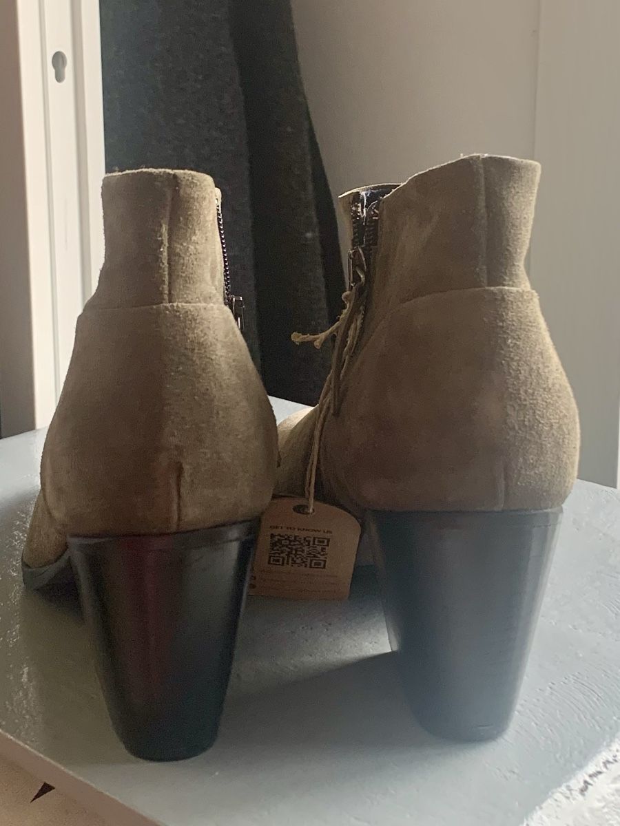 Scarpe da donna: Neu COM Stiefeletten Wildleder 41 – Nuovo (secondo la descrizione) da Unterseen venduto da jpowers1971 3