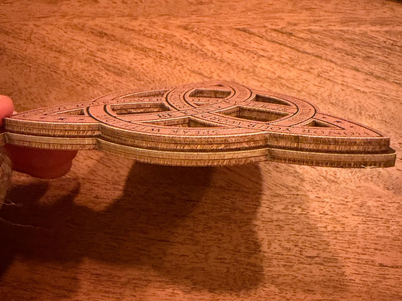 Tutte le decorazioni: Triqueta Anhänger/Deco  aus Holz – Nuovo (secondo la descrizione) da Gams venduto da Mariawicca 3