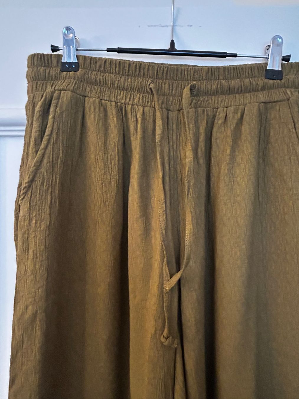 Tchibo Pantaloni: Tchibo Stoff-Hose: Gr. 40, khaki – Usato da Basel venduto da Interstellar85 2
