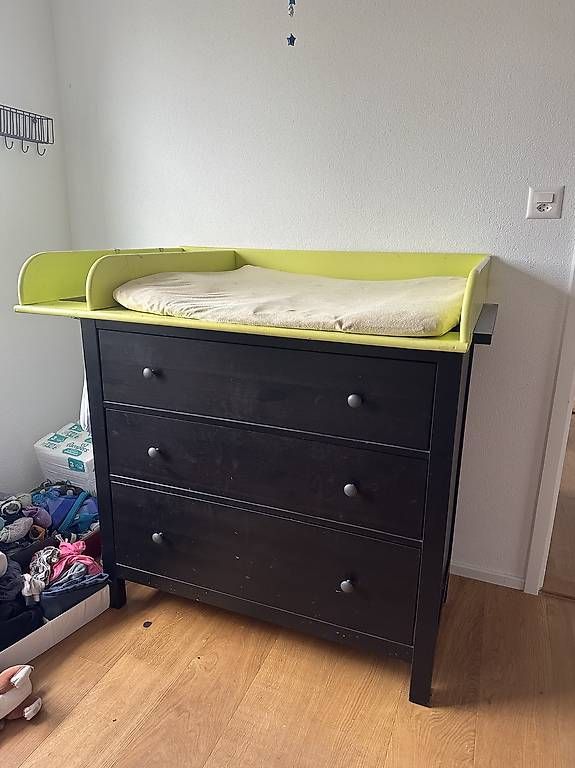 Ikea Kommoden: Hemnes Kommode mit Wickelaufsatz – Gebraucht aus Arlesheim von lela4056