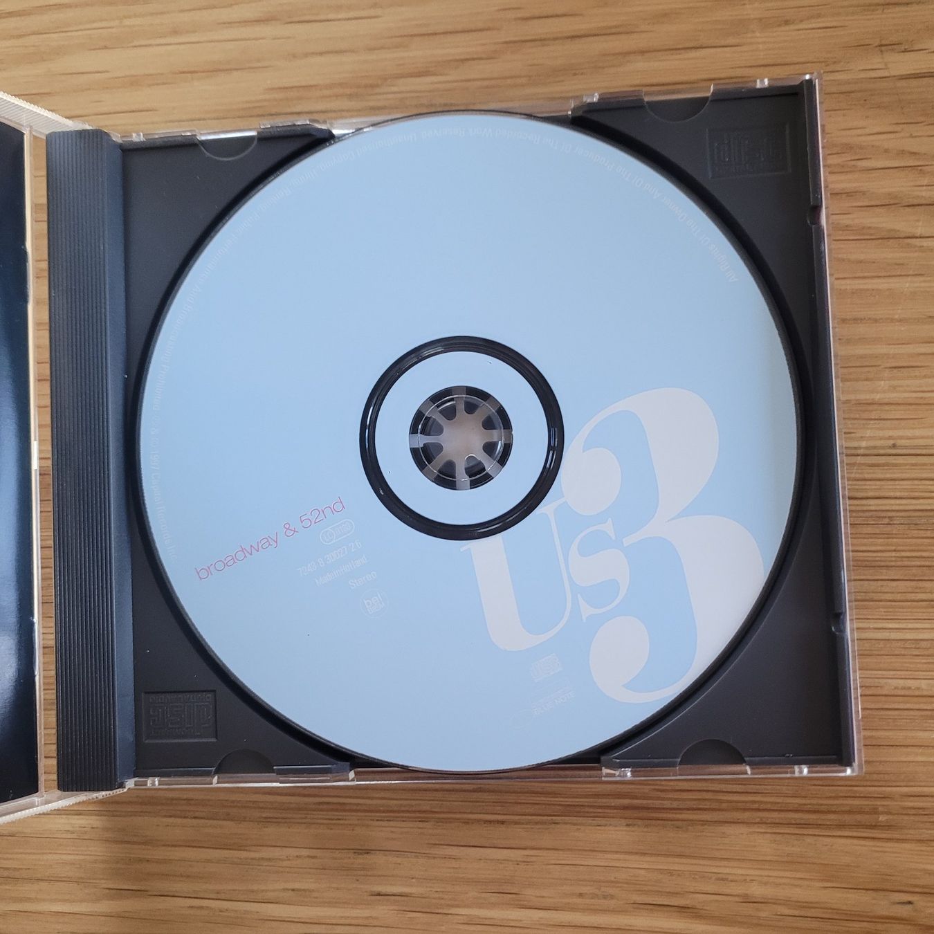 CD: CD Us 3 Broadway & 52nd – Usato da Biel/Bienne venduto da Destockweb 1