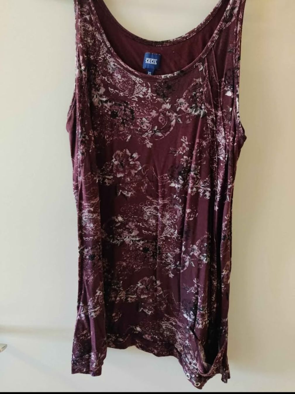 Top: Damen Top Cecil Gr. XL  – Usato da Winterthur venduto da M.P.1972