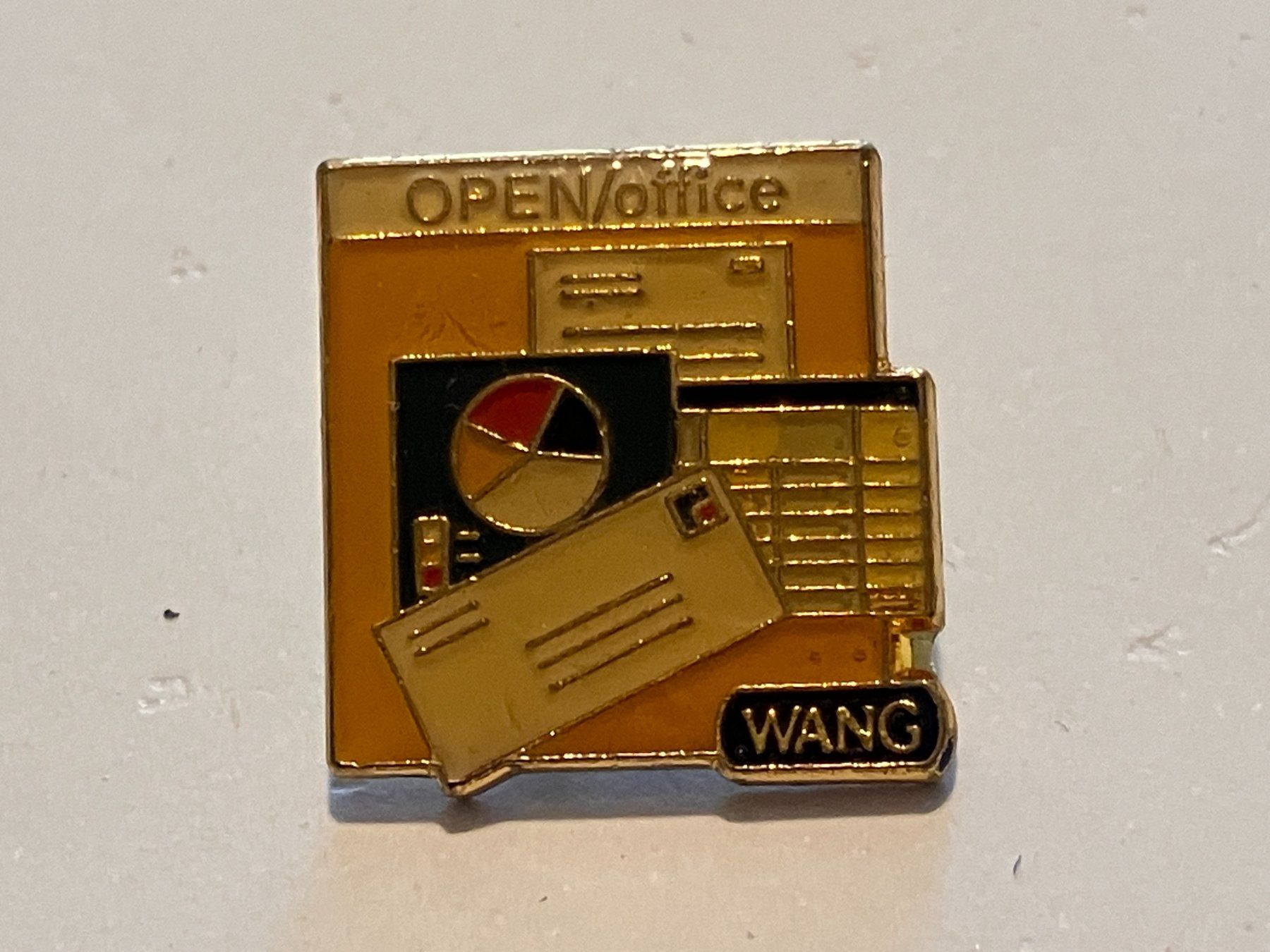 Plaketten & Abzeichen: 1 Pin Open Office Wang – Gebraucht aus Basel von djwwpp