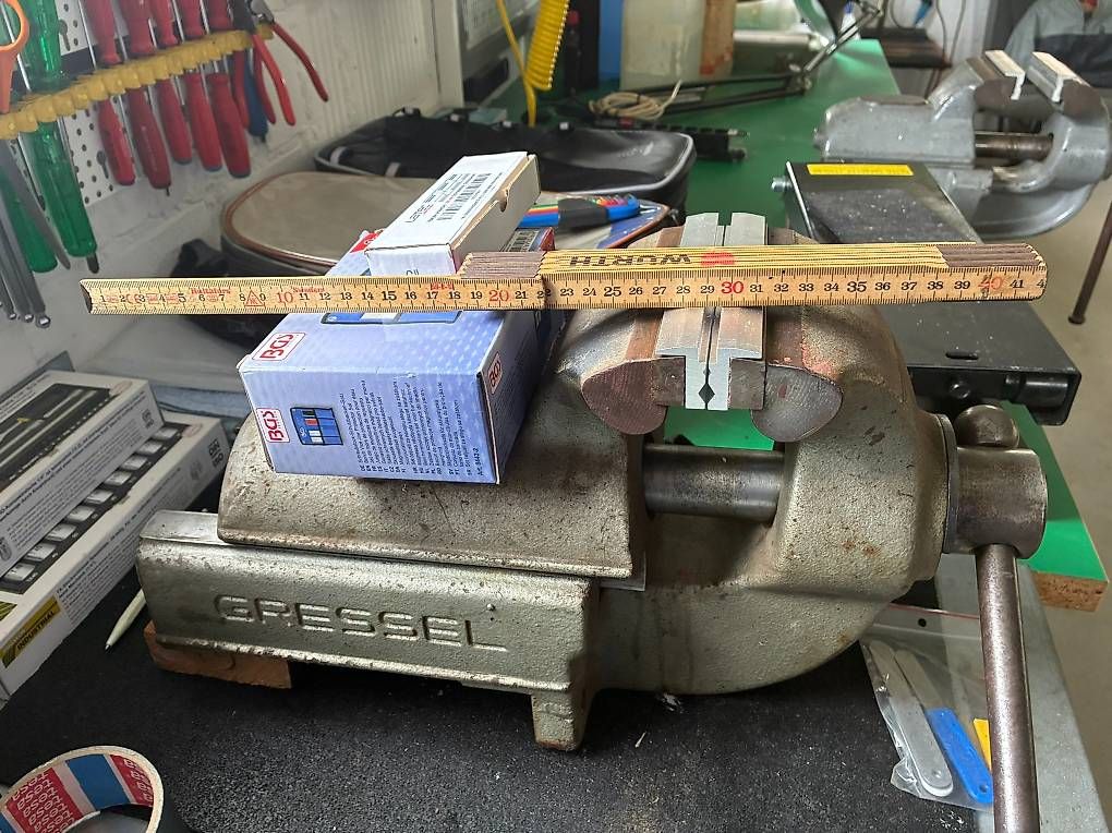 Tutti gli attrezzi: Gressel Schraubstock massiv 150mm – Usato da Luzern venduto da Nautico