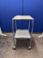 Medizinischer Beistellwagen / Instrumentenboy