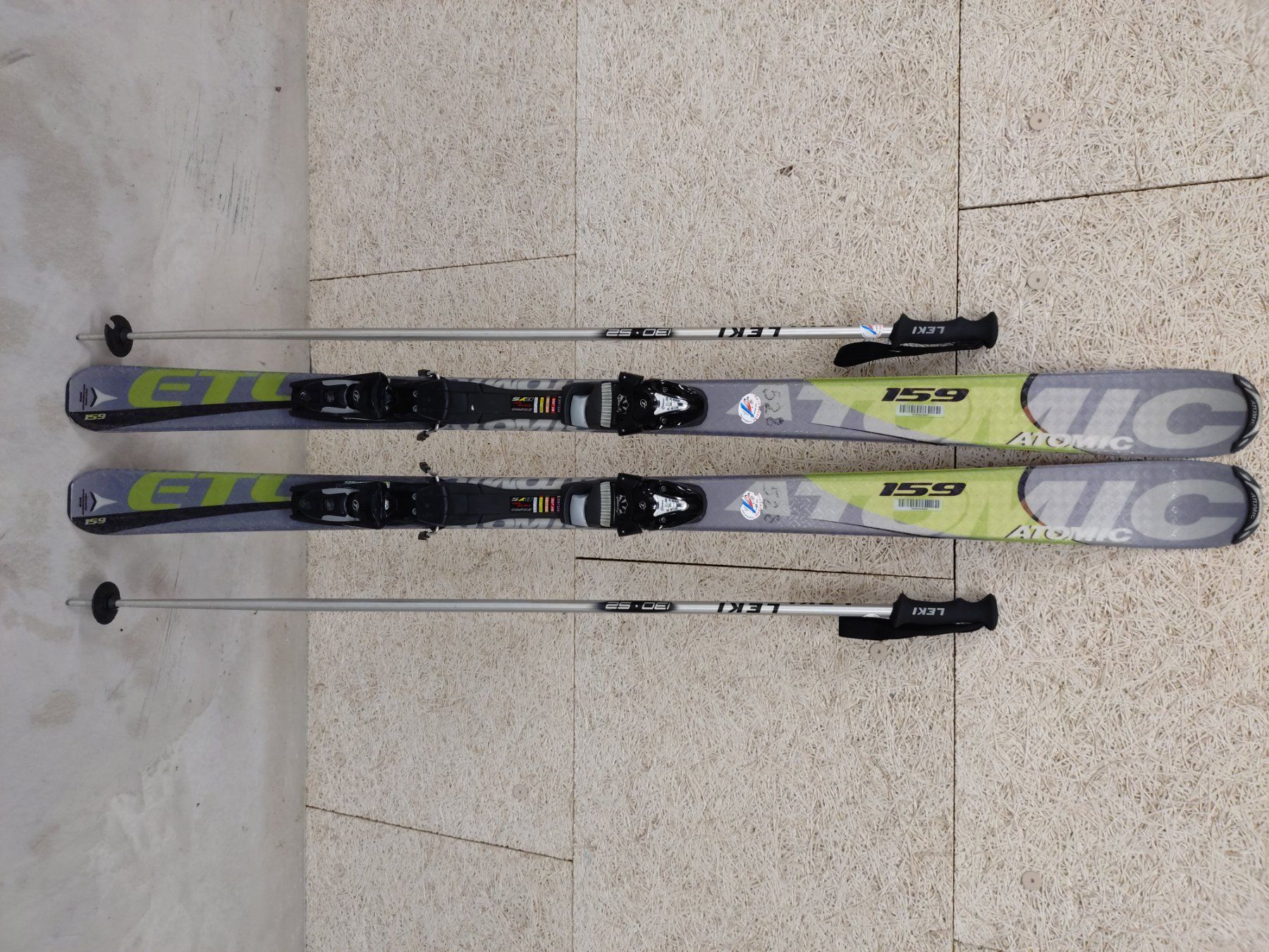Atomic Sci: Atomic Ski & Leki Stöcke & Dalbello Schuh – Usato da Ellighausen venduto da bre_mp97