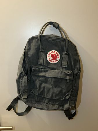 Fjällräven Kånken Rucksack in Graphit / Dunkelgrau