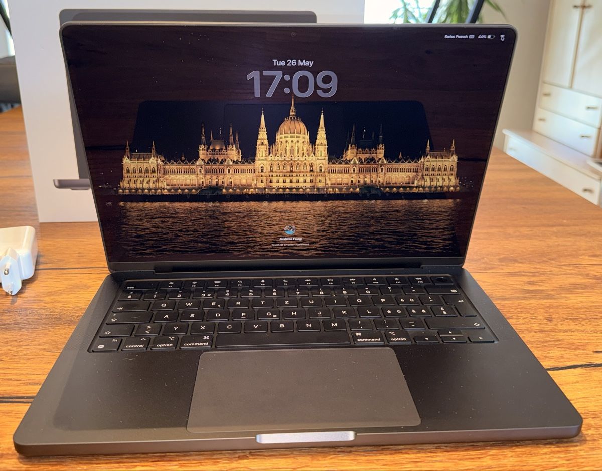 Apple Portables: MacBook Pro 14 pouces noir, comme neuf – Neuf (Voir description) à Tavannes par jer_8jp2 4