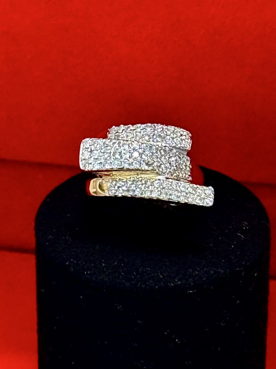 Ringe: Massiver Goldring mit Steine 14 karat 585 – Neu (gemäss Beschreibung) aus Kerns von SMITE 3