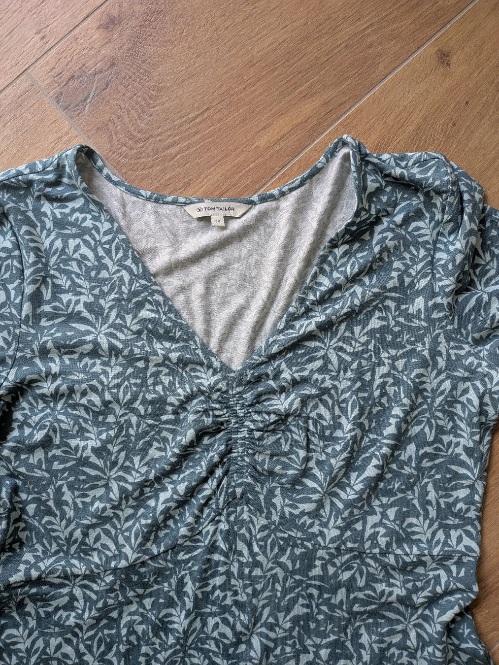 Tom Tailor Vestiti: NEU: Tom Tailor Sommerkleid Grösse 38 – Nuovo (secondo la descrizione) da Eschenbach SG venduto da SanFranciscoCalifornia 1
