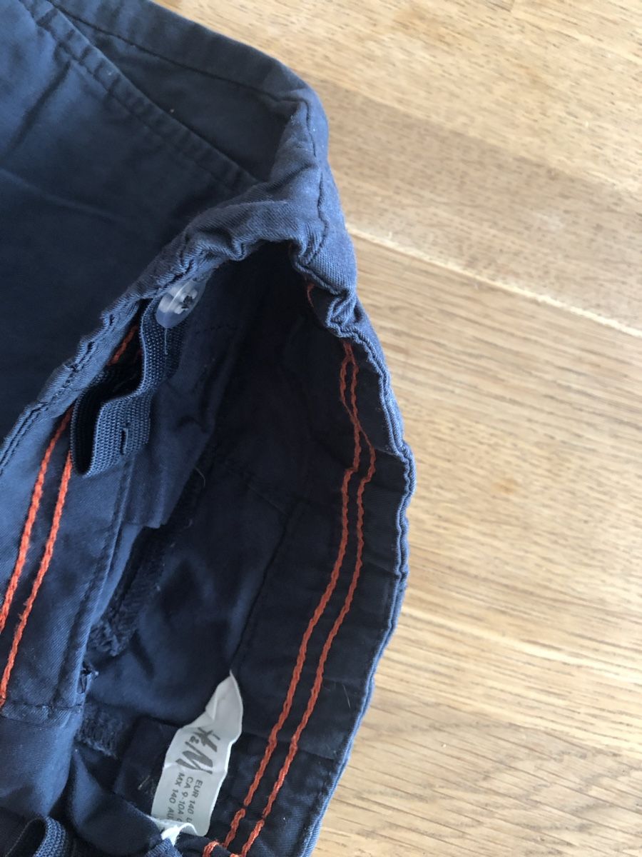 Pantaloni: Stoffhose H&M blau Gr. 140 – Usato da Dübendorf venduto da Saturnin35 1