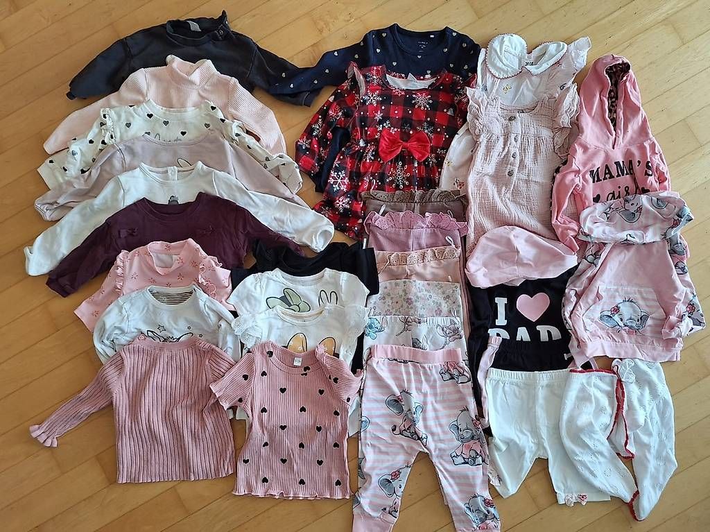 Lotti & Set di vestiti: Babykleider - Mädchen - Grösse 80 – Usato da Niederteufen venduto da MCVetsch