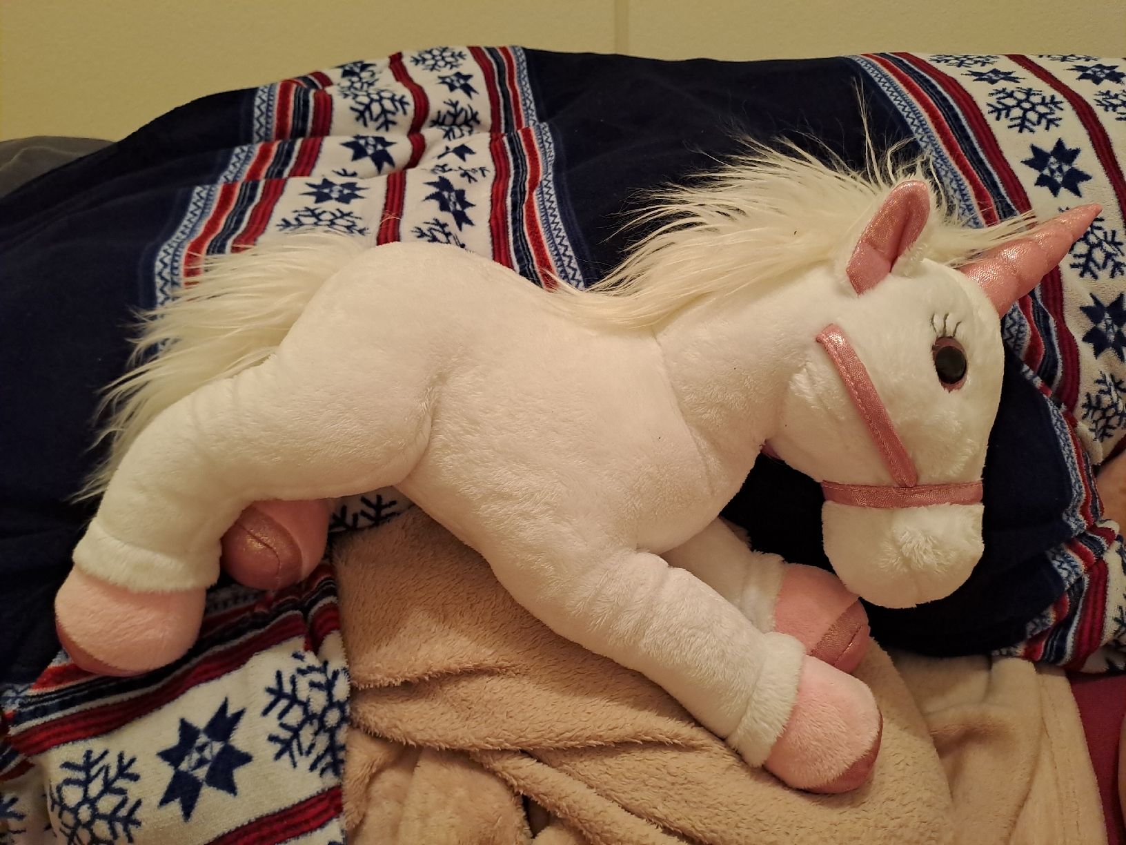 Giocattoli: Plüsch Einhorn das wiehert – Usato da Oberhelfenschwil venduto da Buffy1980 1