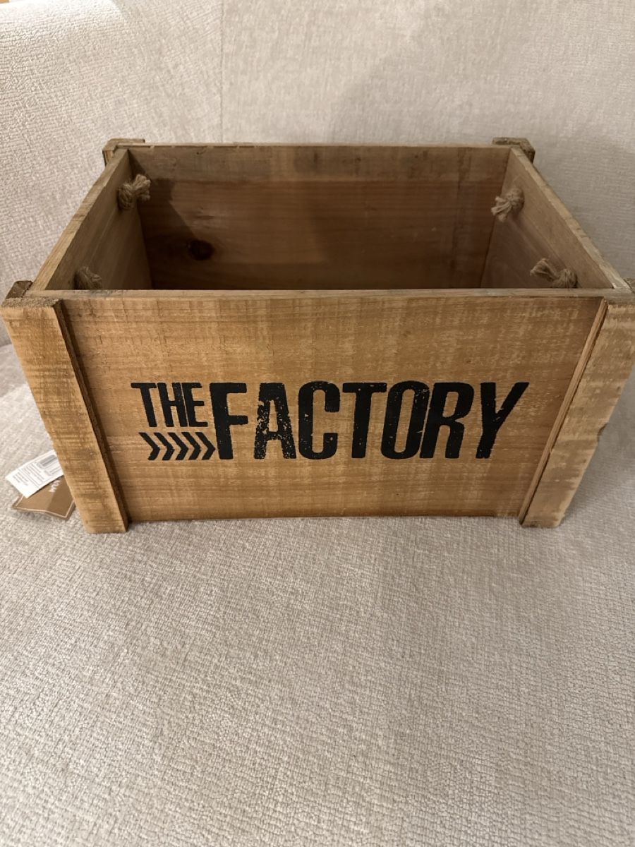 Altro in Decorazioni & Accessori: Holzkiste "The Factory" – Nuovo (secondo la descrizione) da Urdorf venduto da kaaaariin