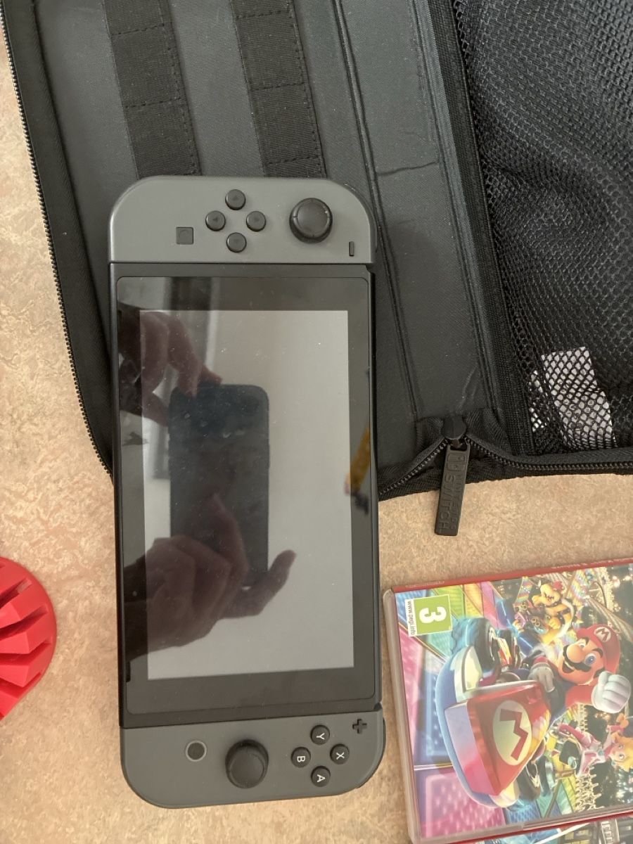 Nintendo Console: Nintendo Switch inkl. Zubehör – Usato da Däniken SO venduto da oliboli04 2