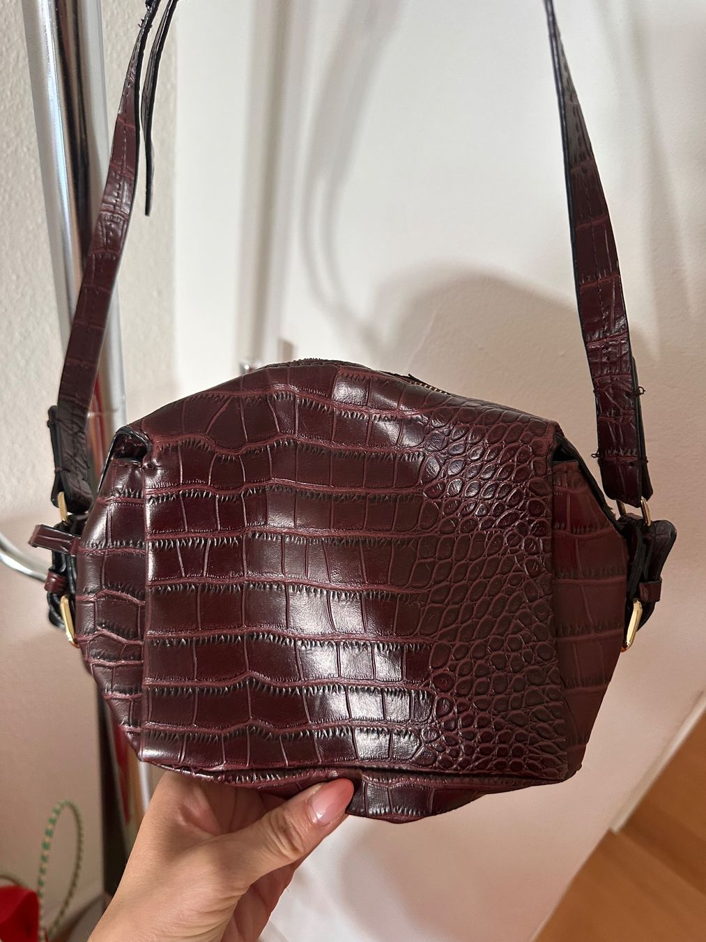 Zara Borse da donna: Handtasche Bordeaux Kroko-Optik – Usato da Basel venduto da uyuni01