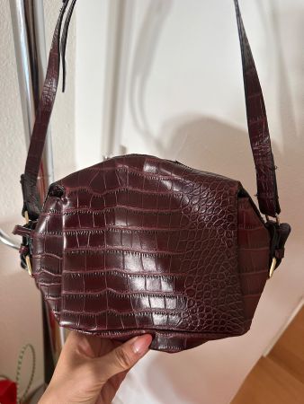 Handtasche Bordeaux Kroko-Optik